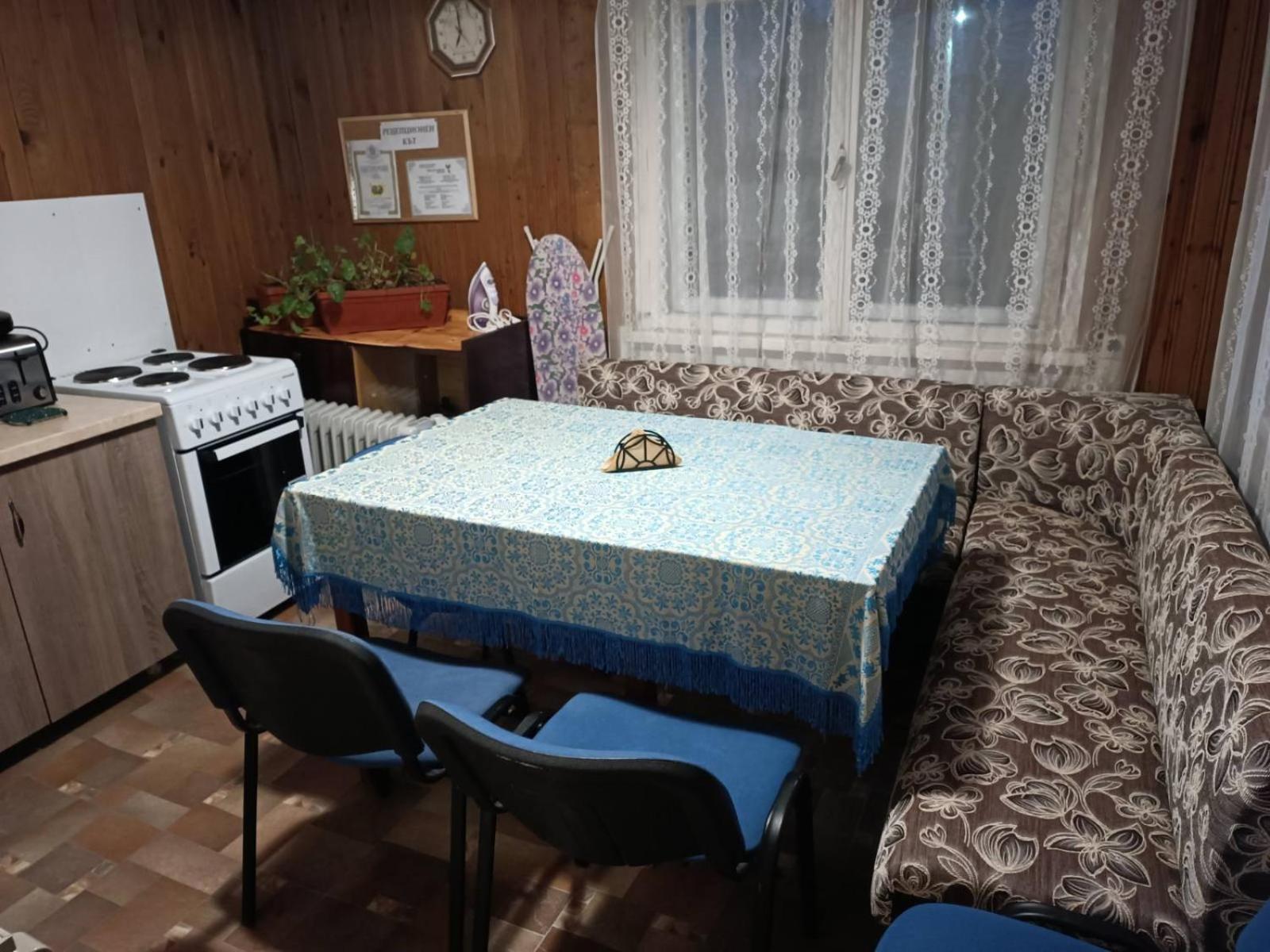 Къща За Гости Феникс 科普里夫什迪察 外观 照片